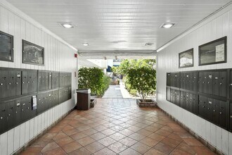 18530 Hatteras St, Unit 326 in Tarzana, CA - Building Photo - Building Photo