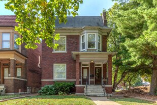 5956 Kingsbury Ave, Unit 1F in St. Louis, MO - Building Photo