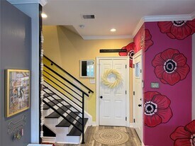 1010 Melneeka Ln in Houston, TX - Building Photo