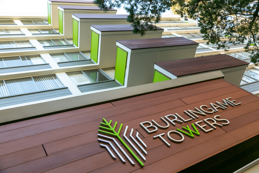 Burlingame Towers in Burlingame, CA - Foto de edificio