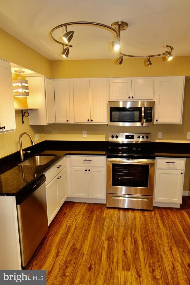 8340 Langmaid Rd in Newark, MD - Building Photo - Building Photo