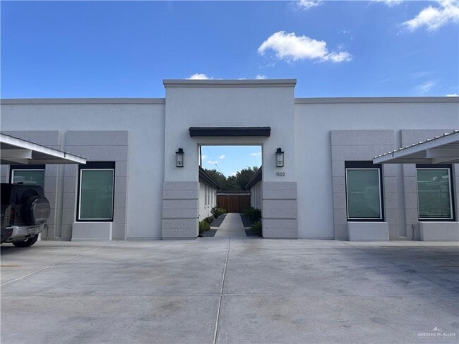 property at 1102 Sugar Gdn Dr