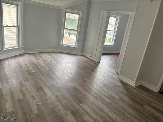 2097 W 93rd St in Cleveland, OH - Building Photo - Building Photo