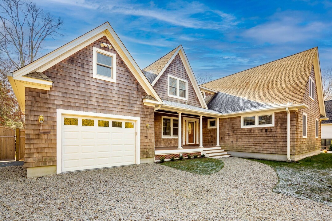 6 Wooded Oak Ln in East Hampton, NY - Foto de edificio