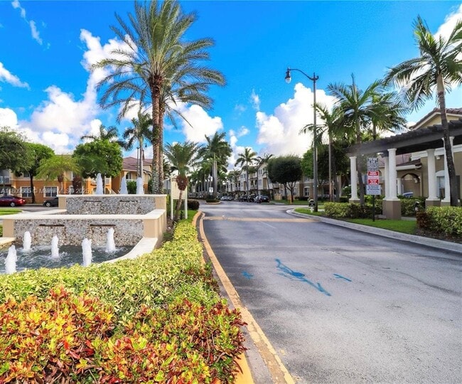 9020 W Flagler St in Miami, FL - Building Photo - Building Photo