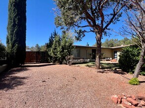 15 Last Wagon Cir in Sedona, AZ - Building Photo - Building Photo