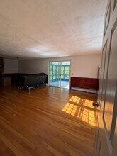 5 Freeman Cir in Lexington, MA - Building Photo - Building Photo