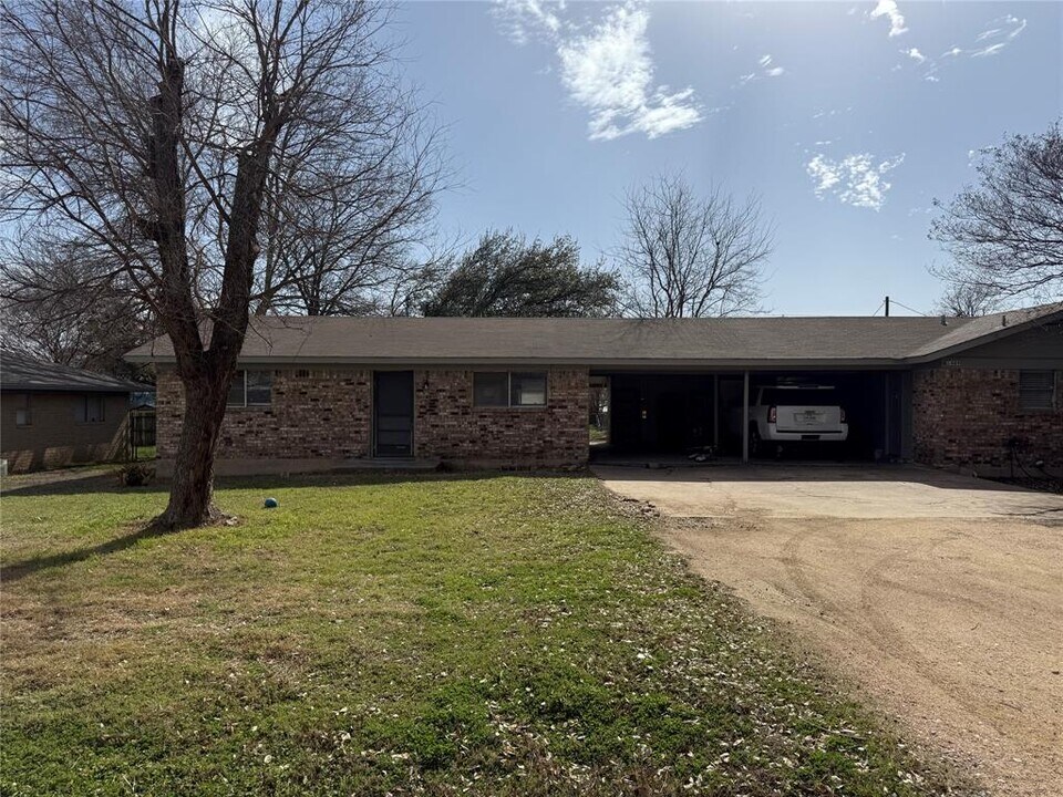 1409 Barbergale St in Pflugerville, TX - Building Photo