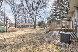 1700 Patterson Rd in Florissant, MO - Building Photo - Building Photo