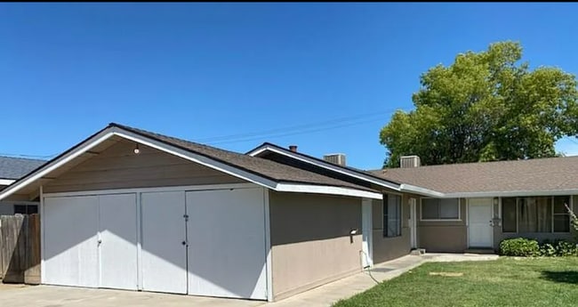 property at 1547 Truman Dr