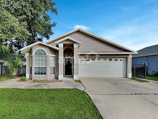 property at 1431 Londra Ln
