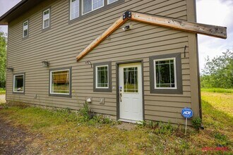 5538 W Tidewater Dr in Wasilla, AK - Building Photo - Building Photo