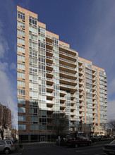 One Hudson Park in Edgewater, NJ - Foto de edificio - Building Photo