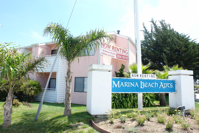 Marina Beach Apartments in Marina, CA - Foto de edificio - Building Photo