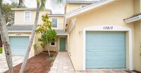 13817 Yarmouth Dr in Wellington, FL - Foto de edificio - Building Photo