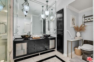 1124 Kings Rd in West Hollywood, CA - Building Photo - Building Photo