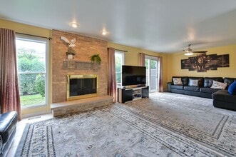1907 Ivy Ln in Glenview, IL - Building Photo - Building Photo
