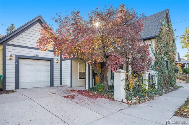 2261 N York Ct in Denver, CO - Building Photo