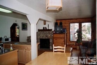 424 Quaking Aspen Ln in Stateline, NV - Building Photo - Building Photo