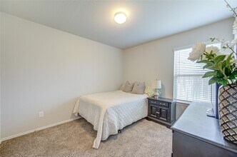 10110 Pine Trace Village Dr in Tomball, TX - Building Photo - Building Photo