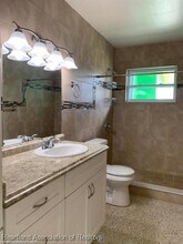 713 Killarney Dr in Sebring, FL - Foto de edificio - Building Photo