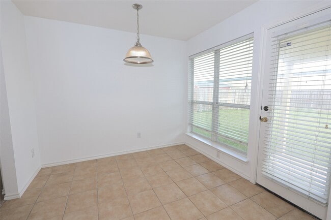 142 Thunder Basin Dr in Richmond, TX - Foto de edificio - Building Photo