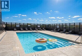 108 Garment St in Kitchener, ON - Building Photo - Building Photo