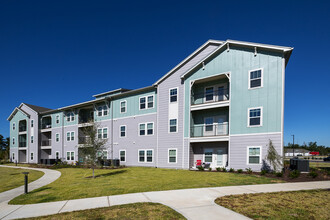 East Bay Flats in Parker, FL - Foto de edificio - Building Photo