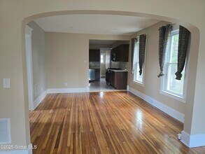 16 Halcyon St in Scotia, NY - Building Photo - Building Photo
