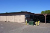 Dellwood Apartments in Laredo, TX - Foto de edificio - Building Photo