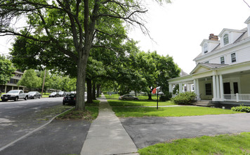 133 S Lake Ave in Albany, NY - Building Photo - Building Photo