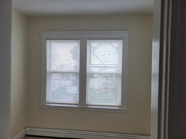 39 Irving St in Everett, MA - Building Photo - Building Photo