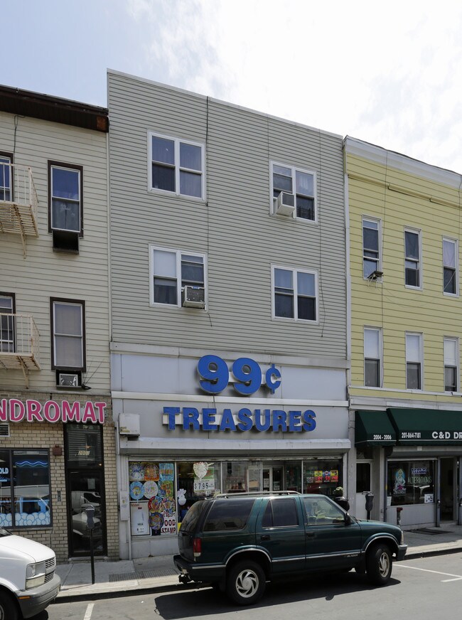 2004-2006 Bergenline Ave