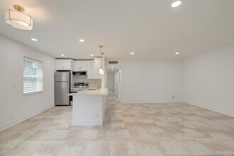 372 Piedmont H in Delray Beach, FL - Building Photo - Building Photo