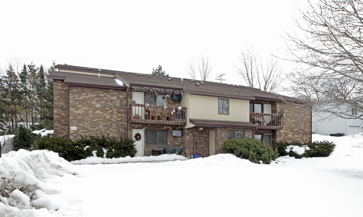 Hillside Apartments in Deerfield, WI - Building Photo