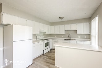 106 Frankfort Ct in Simpsonville, SC - Foto de edificio - Building Photo