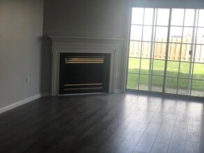 4 Sage Dr in Lumberton, NJ - Building Photo - Building Photo