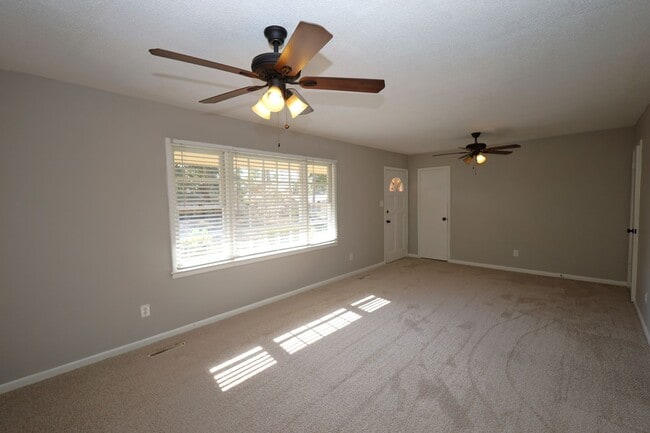 1104 Kimberly Dr in Valdosta, GA - Building Photo - Building Photo