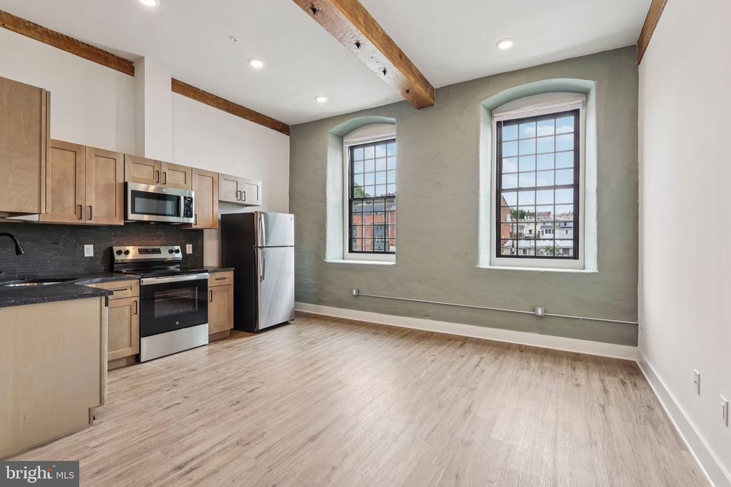 201 Leverington Ave in Philadelphia, PA - Building Photo