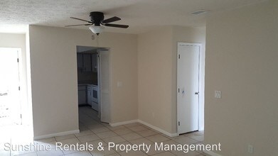 3815 SE 15th Pl in Cape Coral, FL - Building Photo - Building Photo