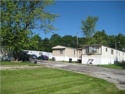 Hamlet Mobile Home Park in Ravenna, OH - Building Photo