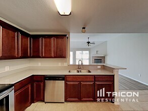 1414 Beacon Hill Dr in Midlothian, TX - Building Photo - Building Photo
