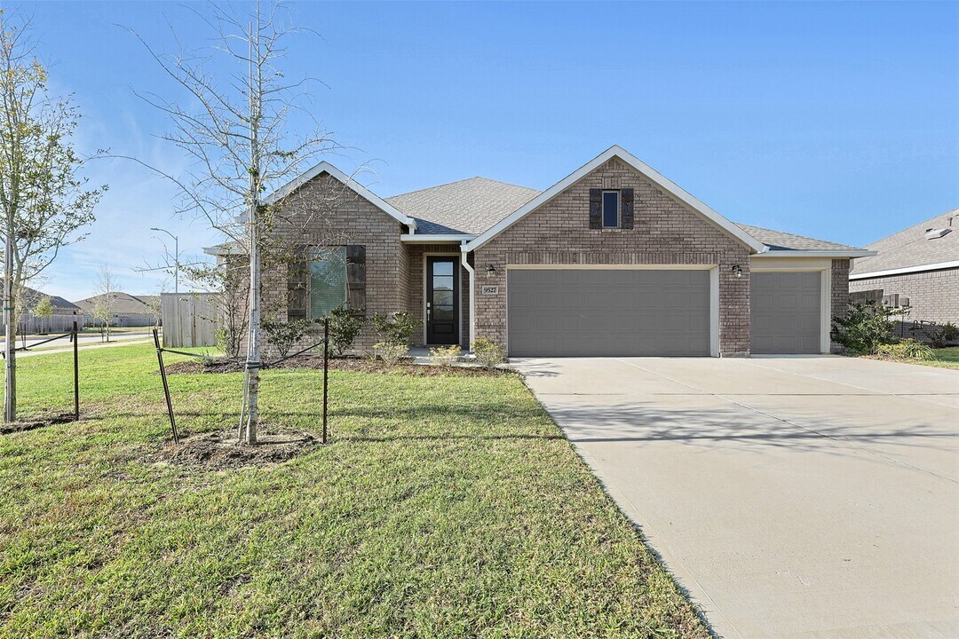 9527 Twilight Briar Ln in Baytown, TX - Foto de edificio