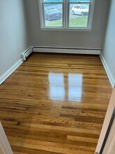 930 William St, Unit APT A in Bridgeport, CT - Building Photo - Building Photo