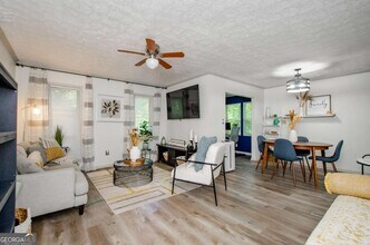 5157 Roswell Rd in Sandy Springs, GA - Building Photo - Building Photo