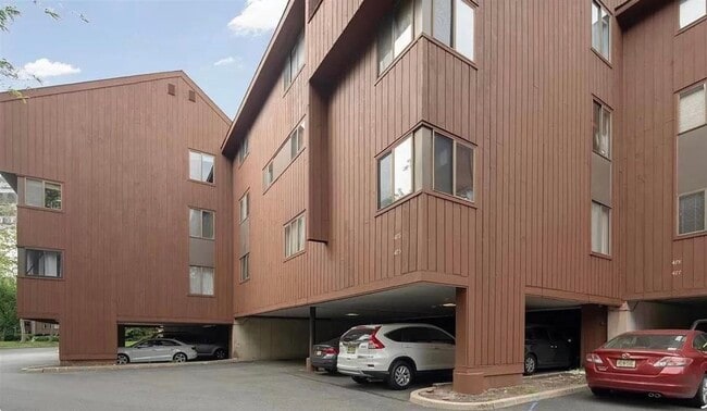 property at 476 Teal Plaza