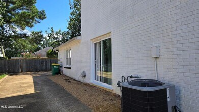 933 Glastonbury Cir in Ridgeland, MS - Building Photo - Building Photo