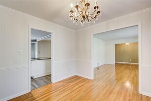 859 Candy Ln SW in Marietta, GA - Building Photo