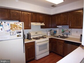 102 Sequoia Ct in Princeton, NJ - Building Photo - Building Photo