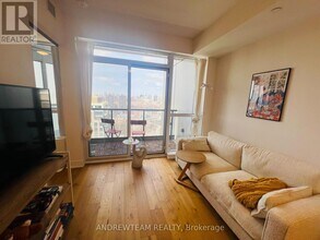 88-2188 Cumberland St in Toronto, ON - Building Photo - Building Photo